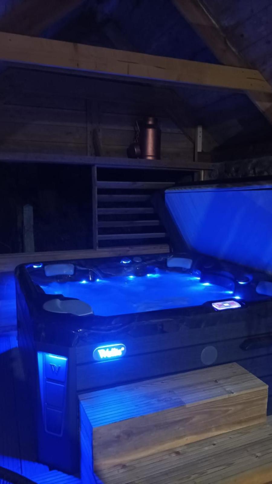 Les Pampas Les Jardins De Kerellec 20min De La 2 A 4 Personnes Jacuzzi Et Terrasse * Plouvorn