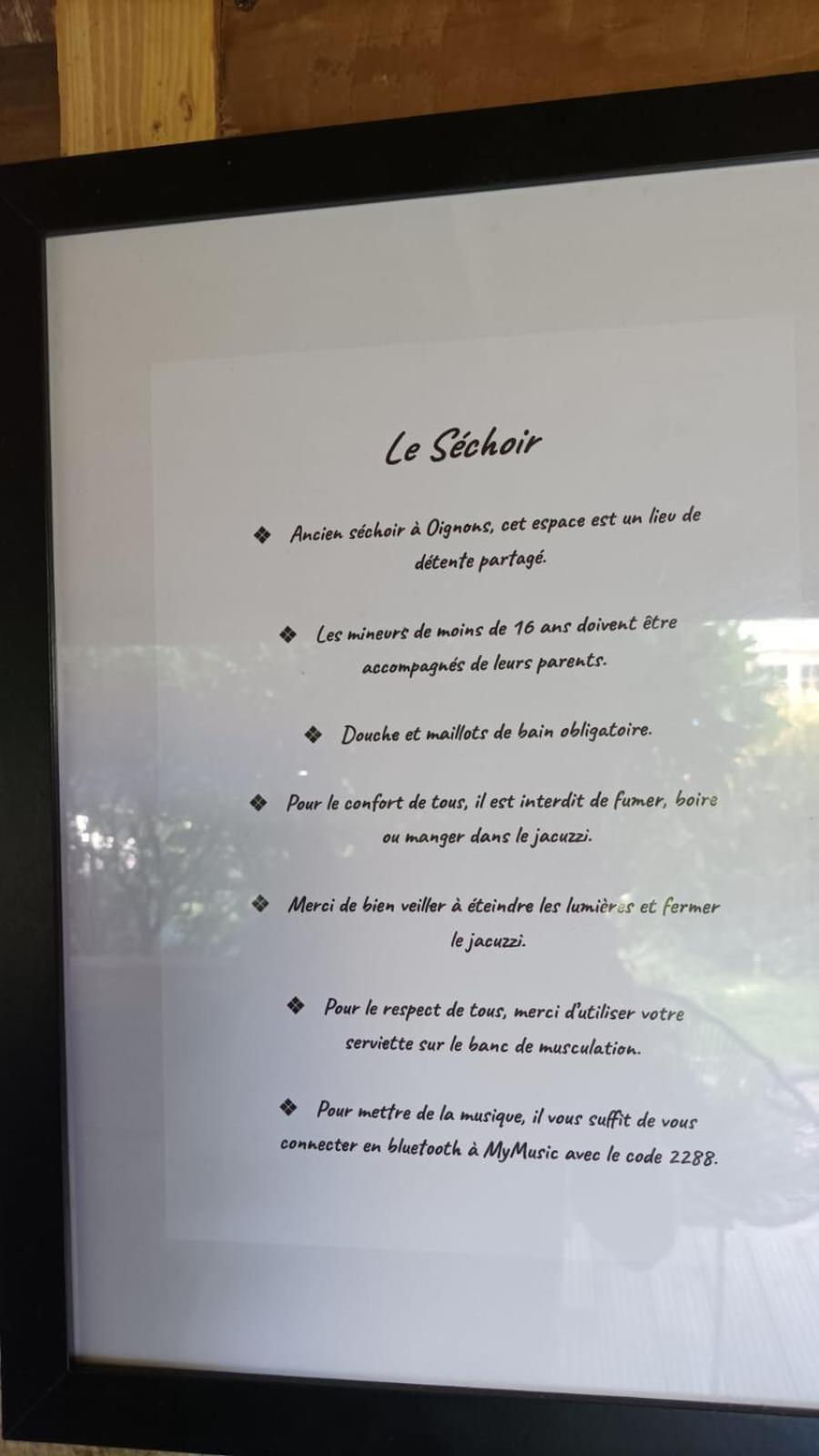 Les Pampas Les Jardins De Kerellec 20min De La 2 A 4 Personnes Jacuzzi Et Terrasse Holiday home